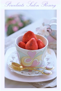 蓋付きタッパー